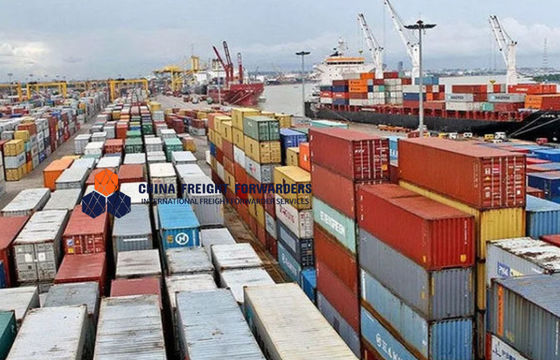 Los agentes de transporte incluyen el seguimiento y el despacho de aduanas para el envío sin problemas.