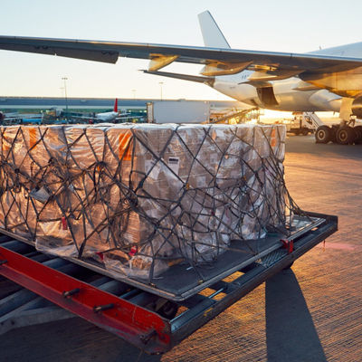 Servicios de transporte de mercancías por vía aérea de China